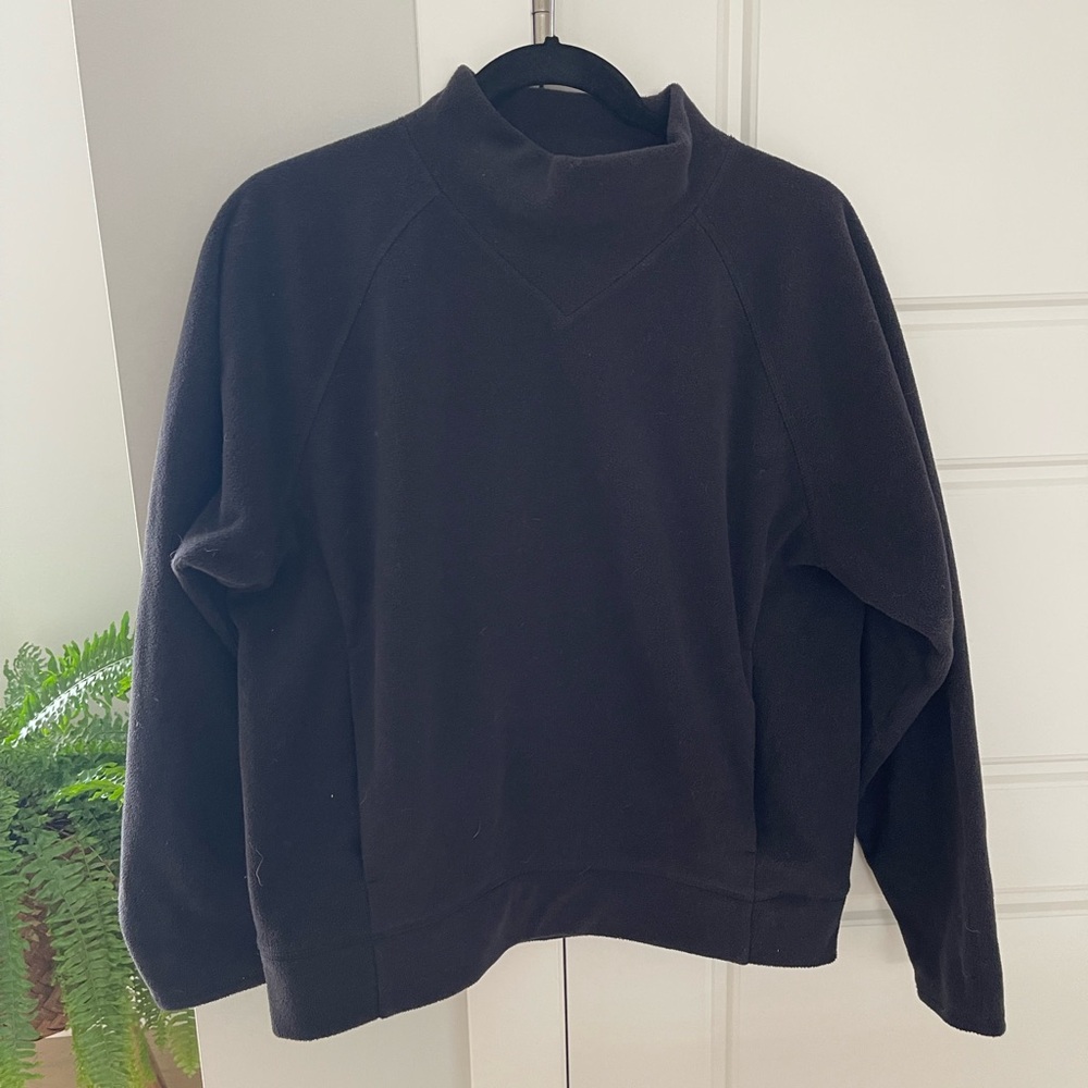 Kit and Ace Fleece Mockneck sweatshirt